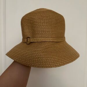 Floppy summer bucket hat